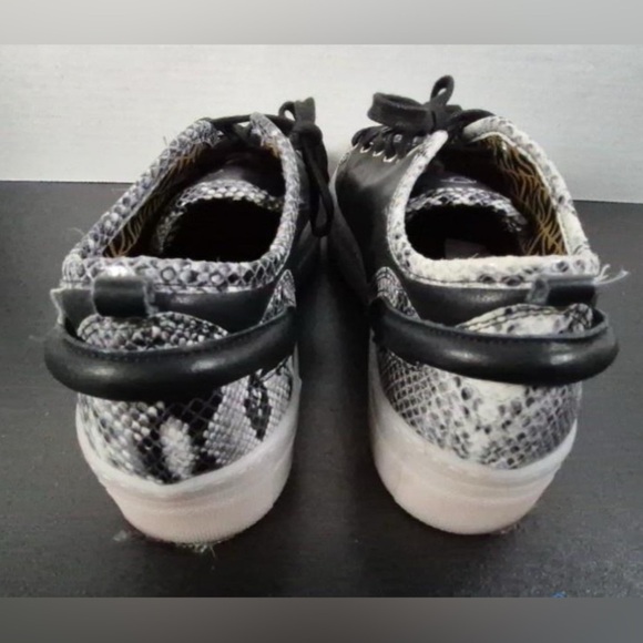 Valentino Platform Sneakers, Black leather with snakeskin Size 9.5 - Picture 4 of 8